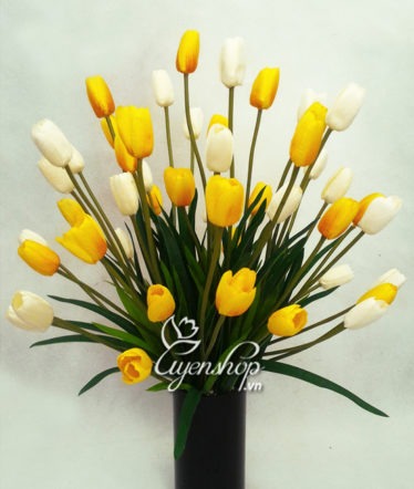 Hoa lụa, hoa giả Uyên shop, Nổi bật với hoa tulip vàng