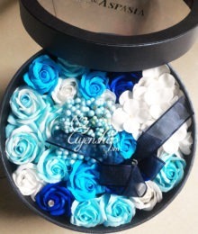 Hoa lụa, hoa giả Uyên shop, Hộp hoa hồng xanh