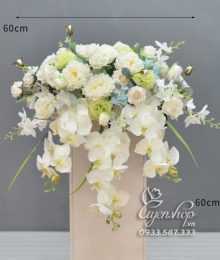 Hoa lụa, hoa giả Uyên shop, Hoa Bục Phát Biểu Tone Trắng