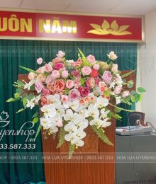 Hoa lụa, hoa giả Uyên shop, Hoa Bục Phát Biểu Tone Hồng