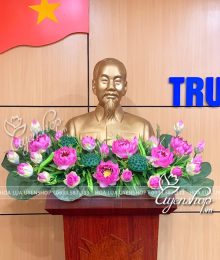 Hoa lụa, hoa giả Uyên shop, Hoa Sen Nghệ Nhân Trang Trí Bục Tượng Bác
