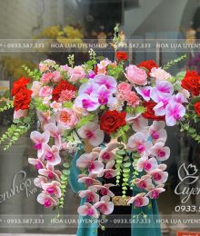 Hoa lụa, hoa giả Uyên shop, Lãng Hoa Bục Phát Biểu Tone Đỏ – Hồng