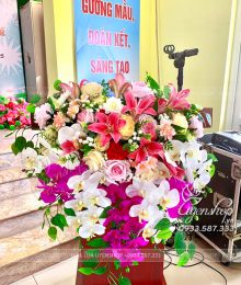 Hoa lụa, hoa giả Uyên shop, Lãng Hoa Lụa Trang Trí Bục Phát Biểu