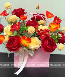 Hoa lụa, hoa giả Uyên shop, Giỏ hoa Đỏ Rực Rỡ