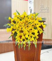 Hoa lụa, hoa giả Uyên shop, Lãng Hoa Dơn Trang Trí Bục Phát Biểu