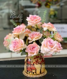 Hoa lụa, hoa giả Uyên shop, Lọ Hoa Hồng Để Bàn