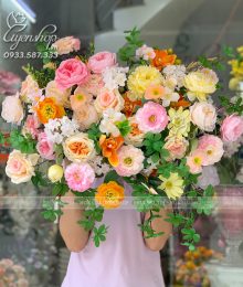 Hoa lụa, hoa giả Uyên shop, Lãng Hoa Bục Nói Chuyện
